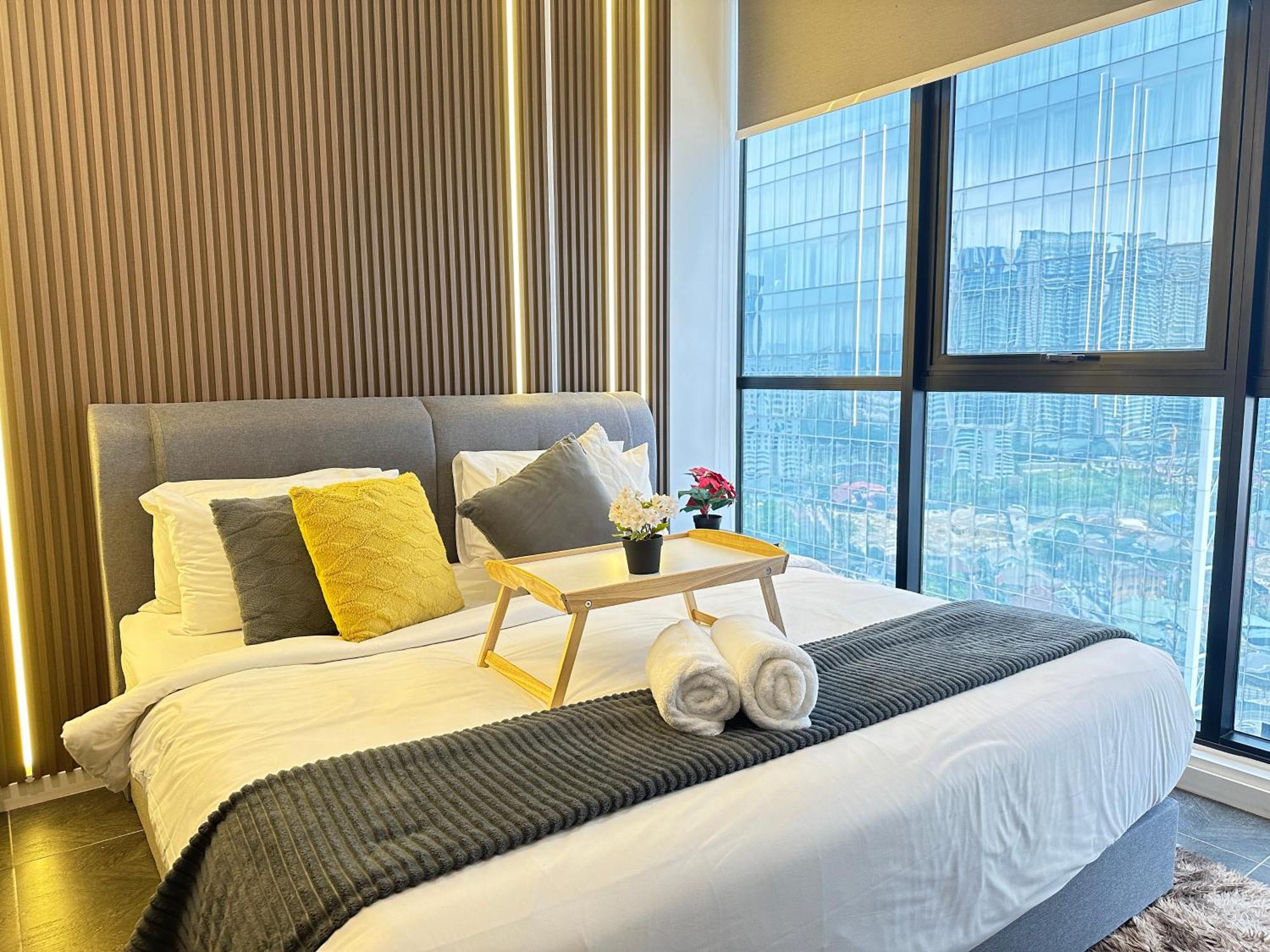 Scarletz Klcc Twin Tower By One39 Kl Apartment